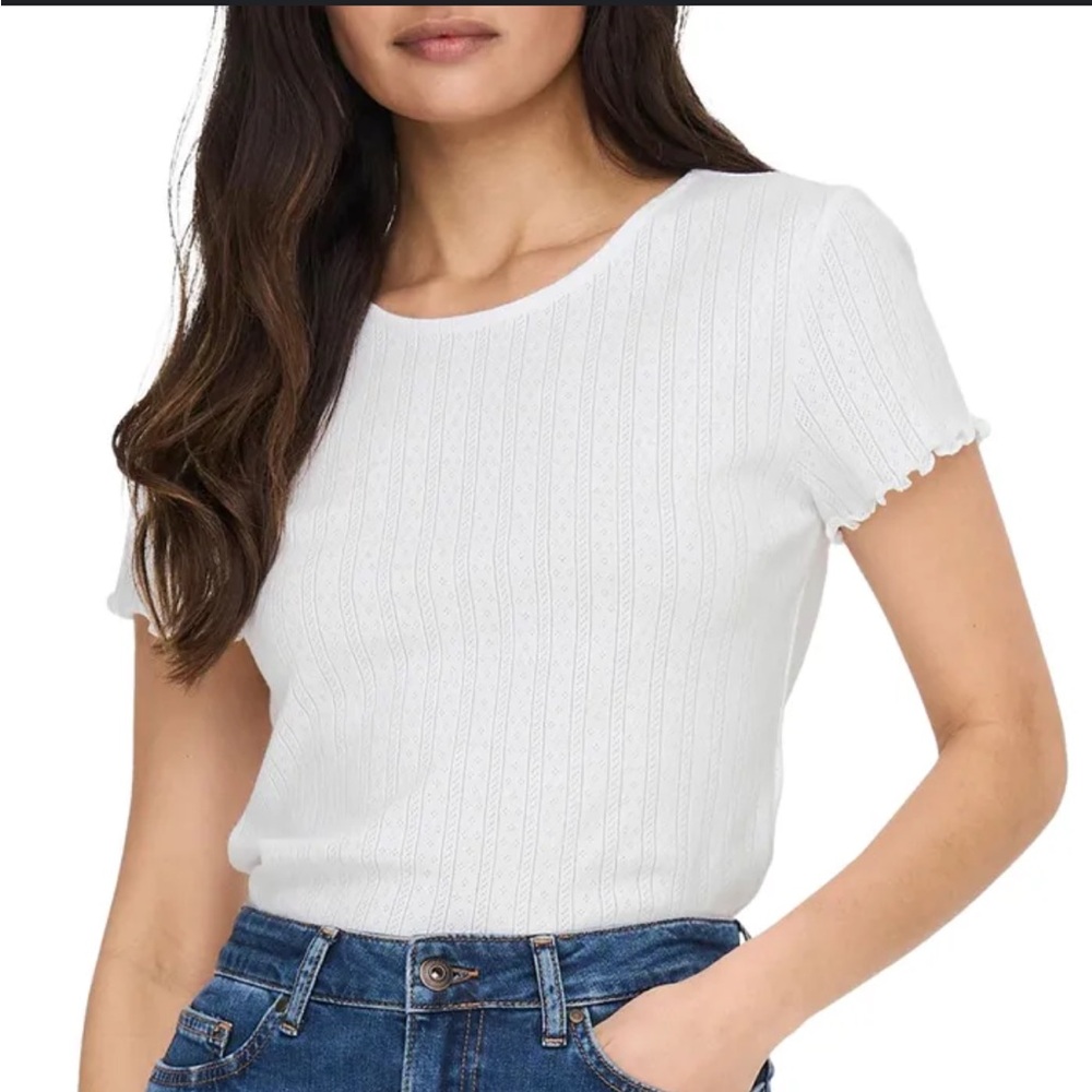 White crop top - Picture 1 of 4